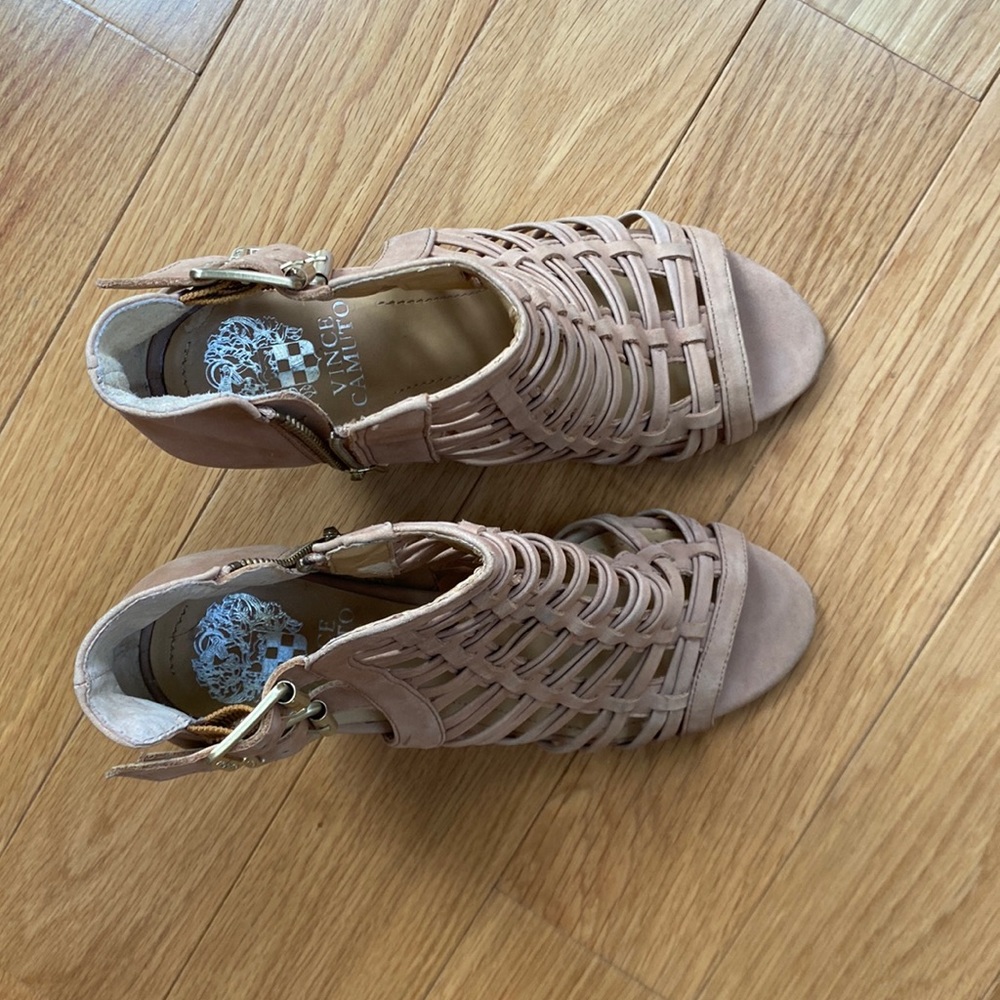 Vince Camuto gladiator sandal size 6 excellent condition